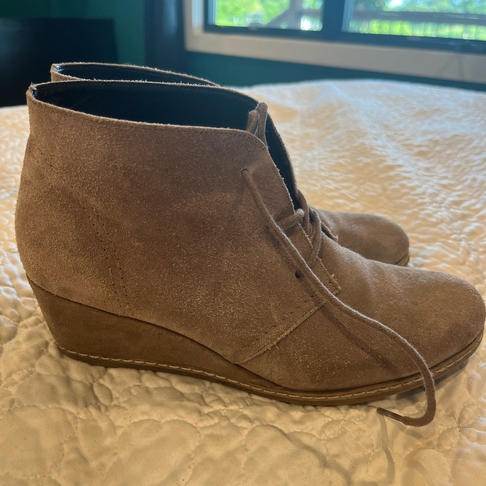Faded brown, suede, lace-up, heel boots.